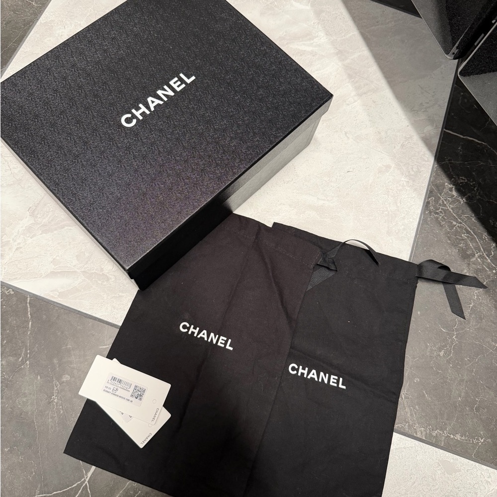 Chanel shoes box with dust bag